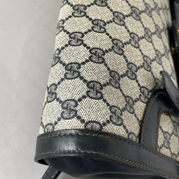❌Price Drop❌Authentic Gucci Tote  Leather /Shoulder Bag Cursive. - Picture 8 of 13